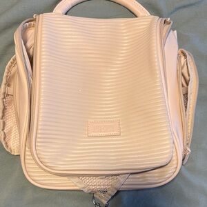 DEZI Beige toiletry bag